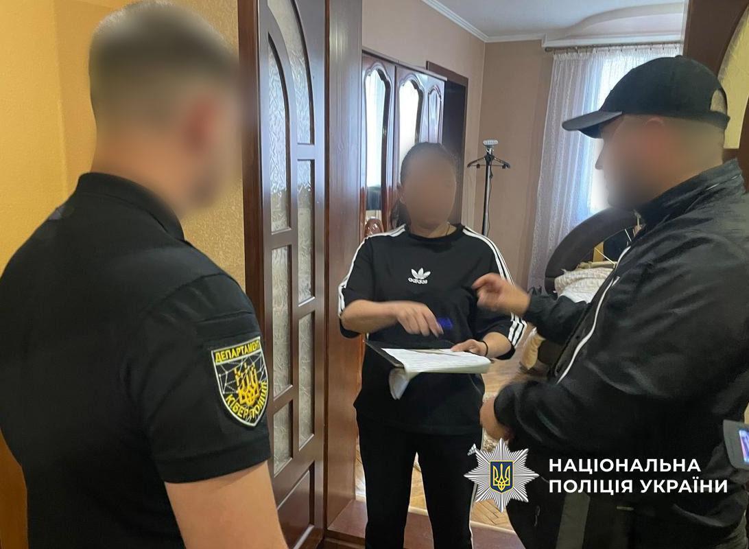 41-річний чоловік заплатив 2500 доларів за місце під мішками і піддонами для втечі з України