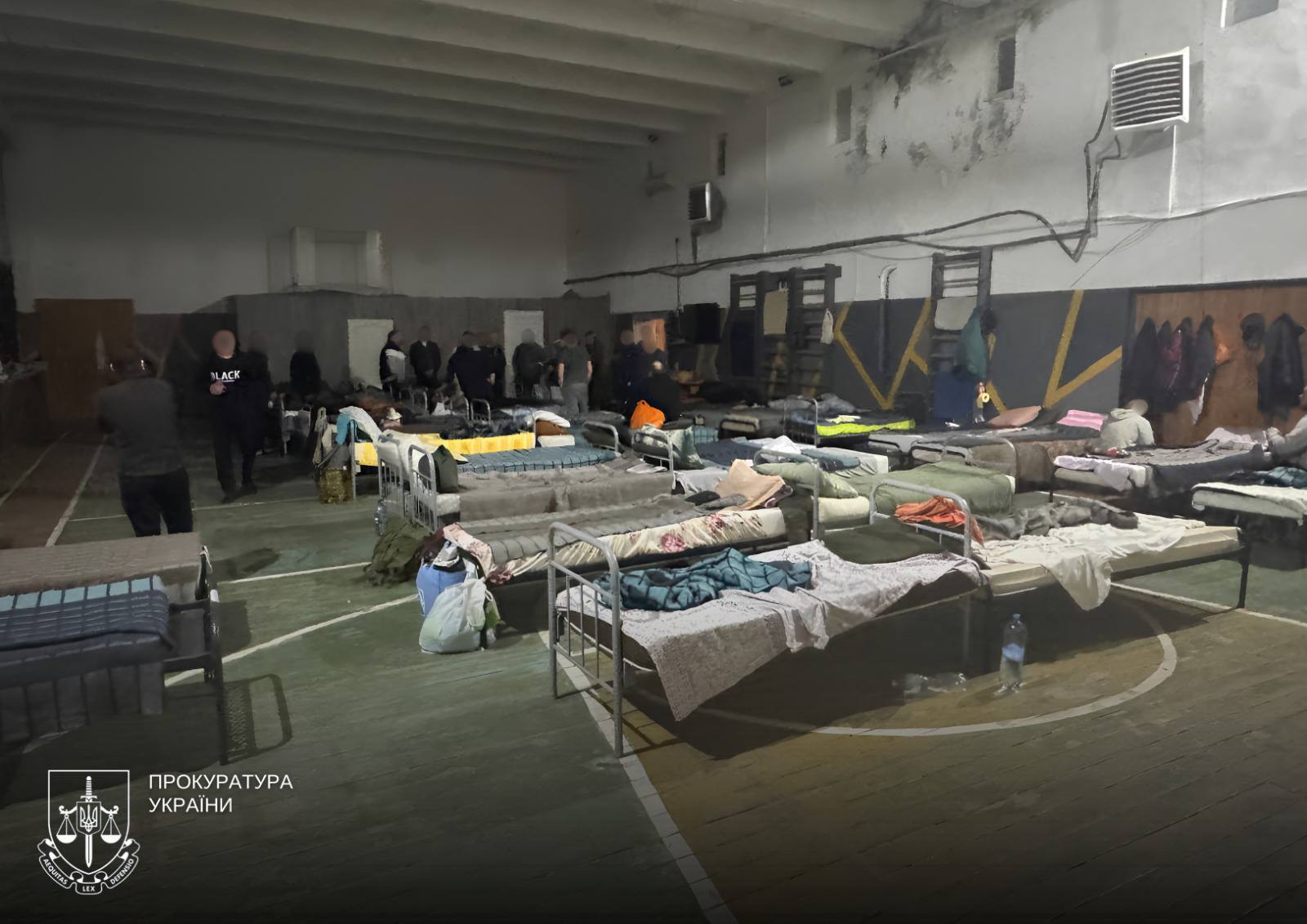 21 мужчину удерживали до 48 суток: подозрение руководству РТЦК на Закарпатье