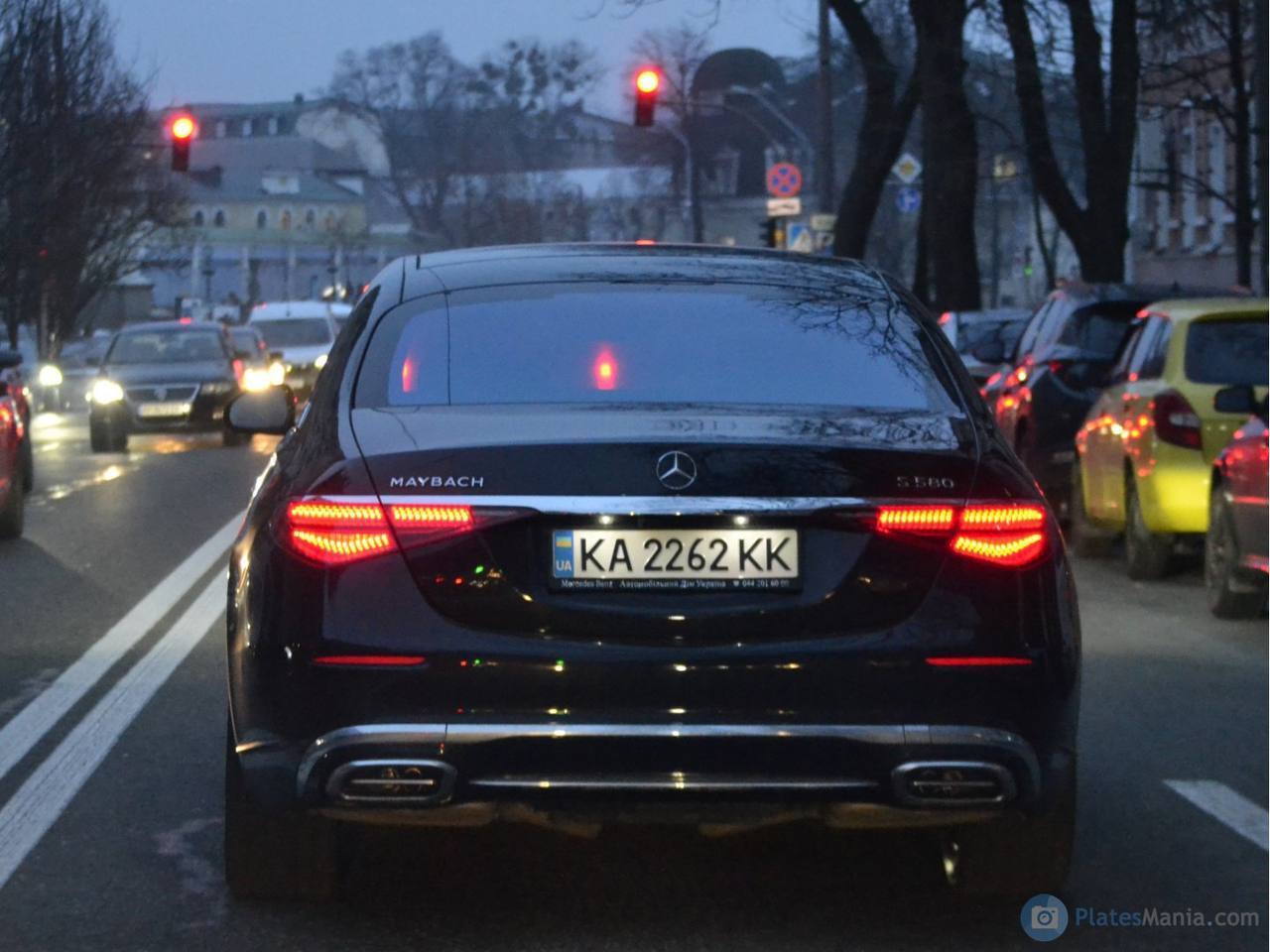 В Киеве заметили один из самых редких автомобилей мира - Mercedes-Maybach V12 Edition