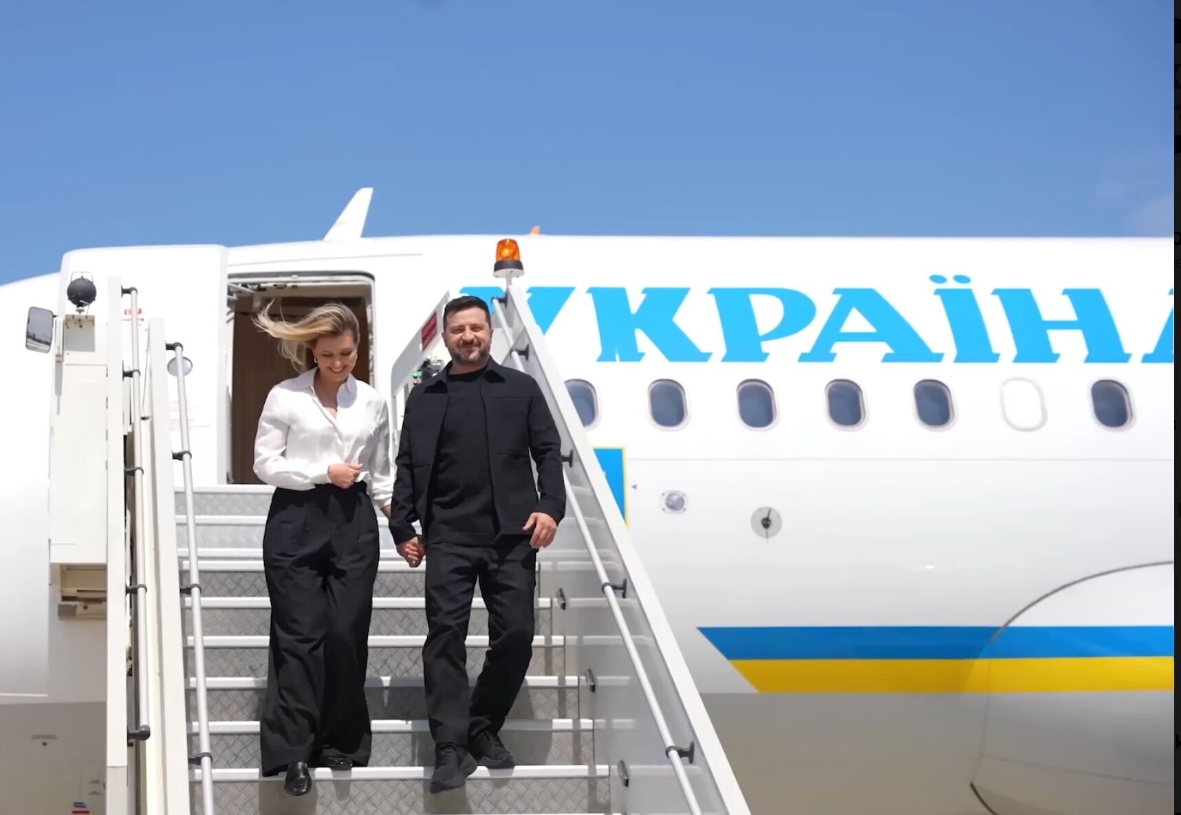 Зеленский отправился в Париж за новыми решениями для защиты Украины