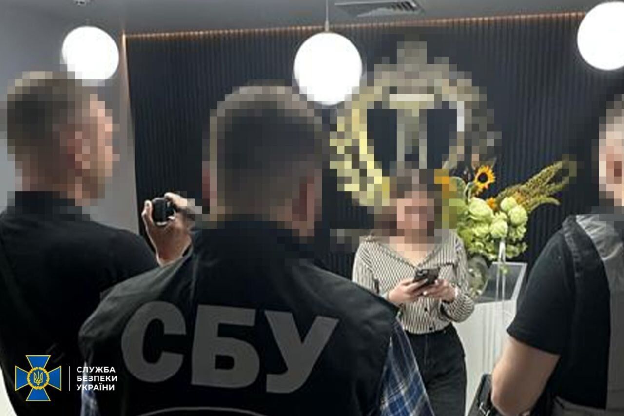 У Києві адвоката затримали на хабарі у $30 тисяч: обіцяв ''домовитися'' із суддею