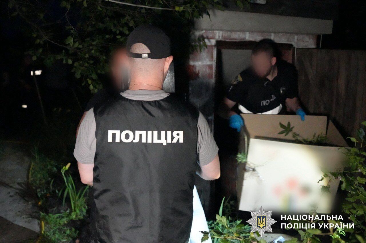 Нацполиция ликвидировала почти 30 тысяч кустов конопли и мака во время спецоперации ''Джентльмены''