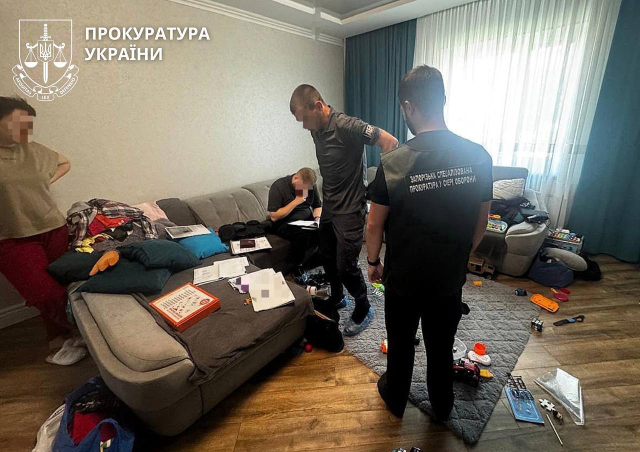 Не служила майже три роки, але отримала 1,3 млн грн: на Запоріжжі повідомили про підозру військовій та підполковнику