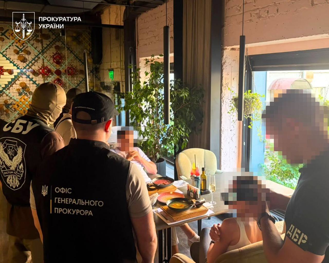 ''Все будет решено'': киевский адвокат выманил $20 тысяч, прикрываясь связями в суде