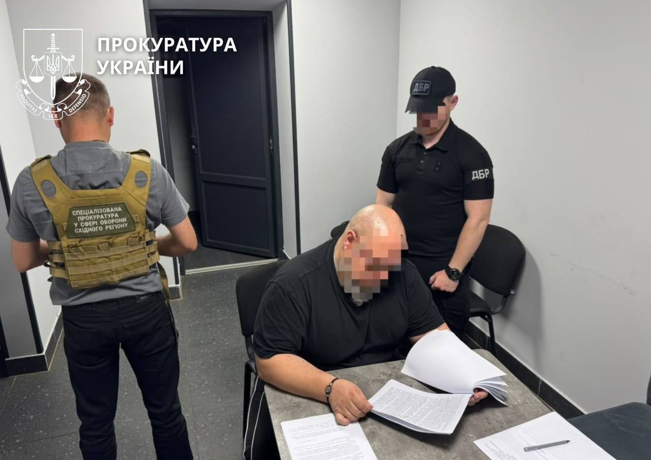 Незаконно получили более 2,35 млн грн ''боевых'': троим военнослужащим сообщили о подозрении