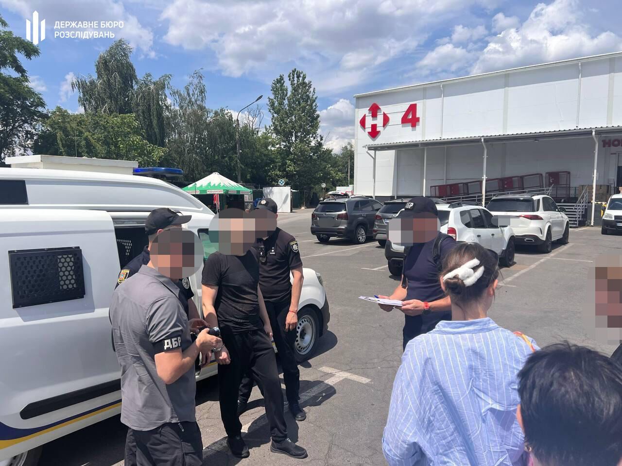 Купив Lexus і програв гроші в казино: на Одещині військового судитимуть за розкрадання дронів 