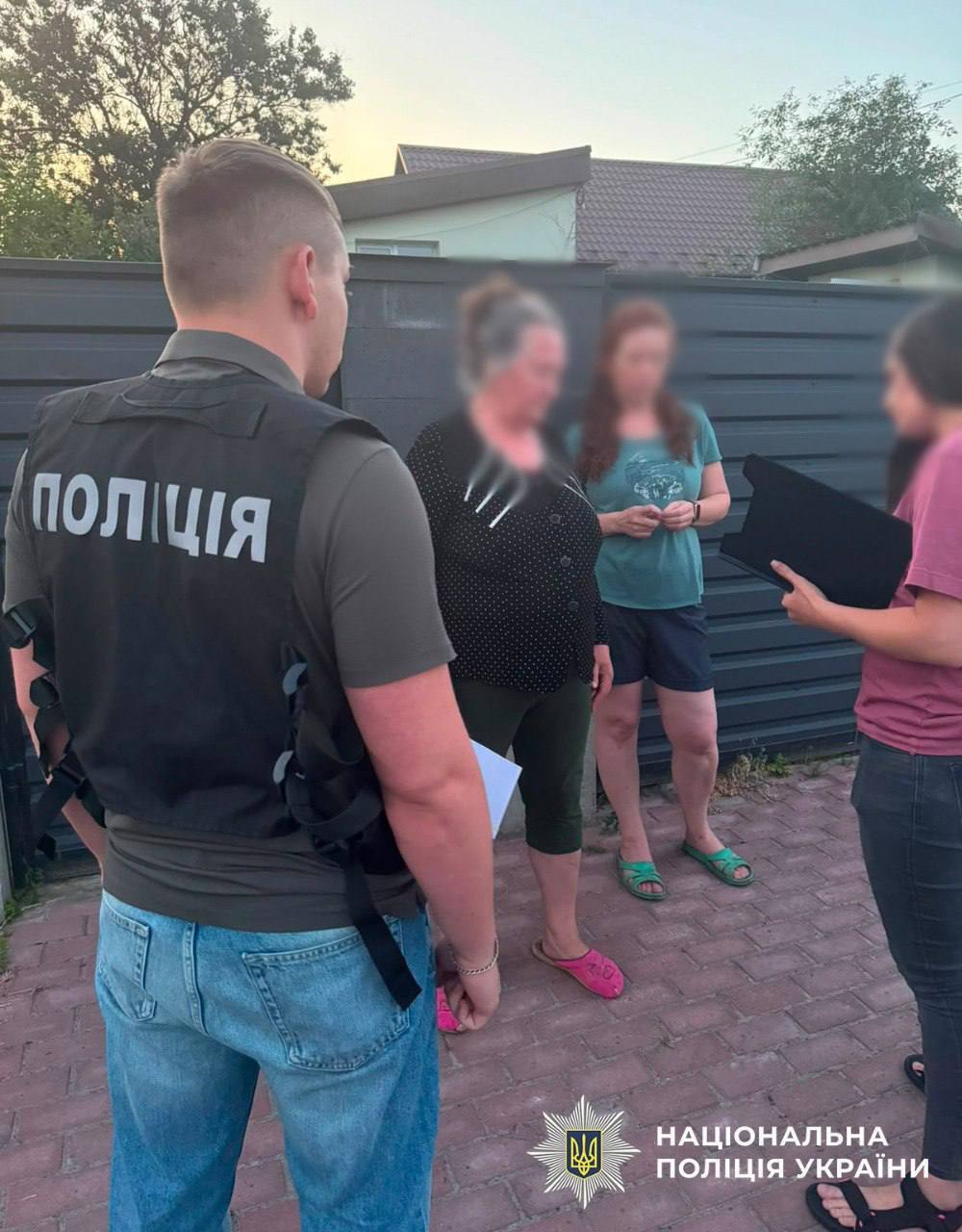 Підробляли паспорти та обманювали нотаріусів: у Києві викрили банду квартирних шахраїв