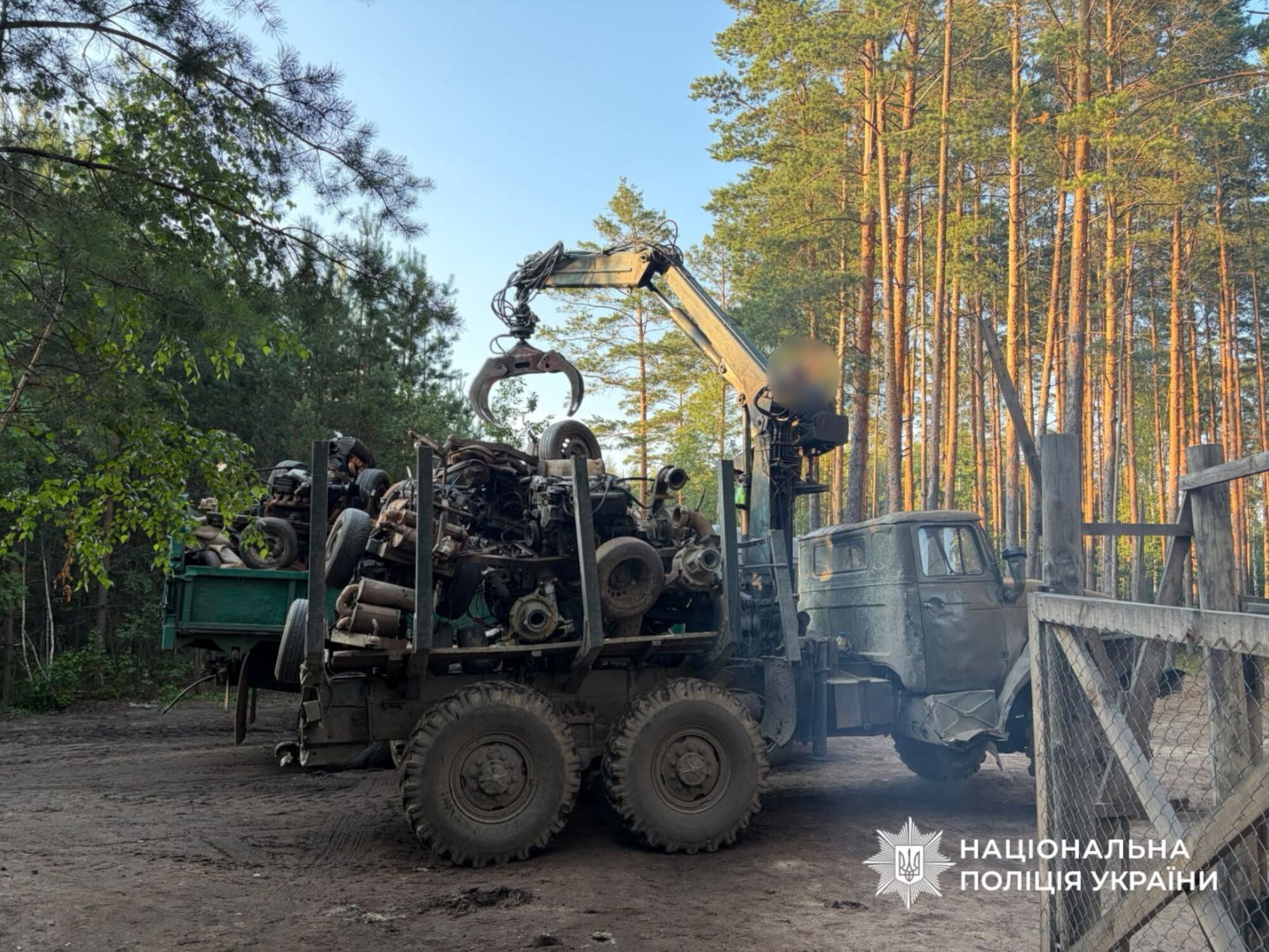 На Рівненщині Нацполіція виявила нові місця незаконного видобутку бурштину