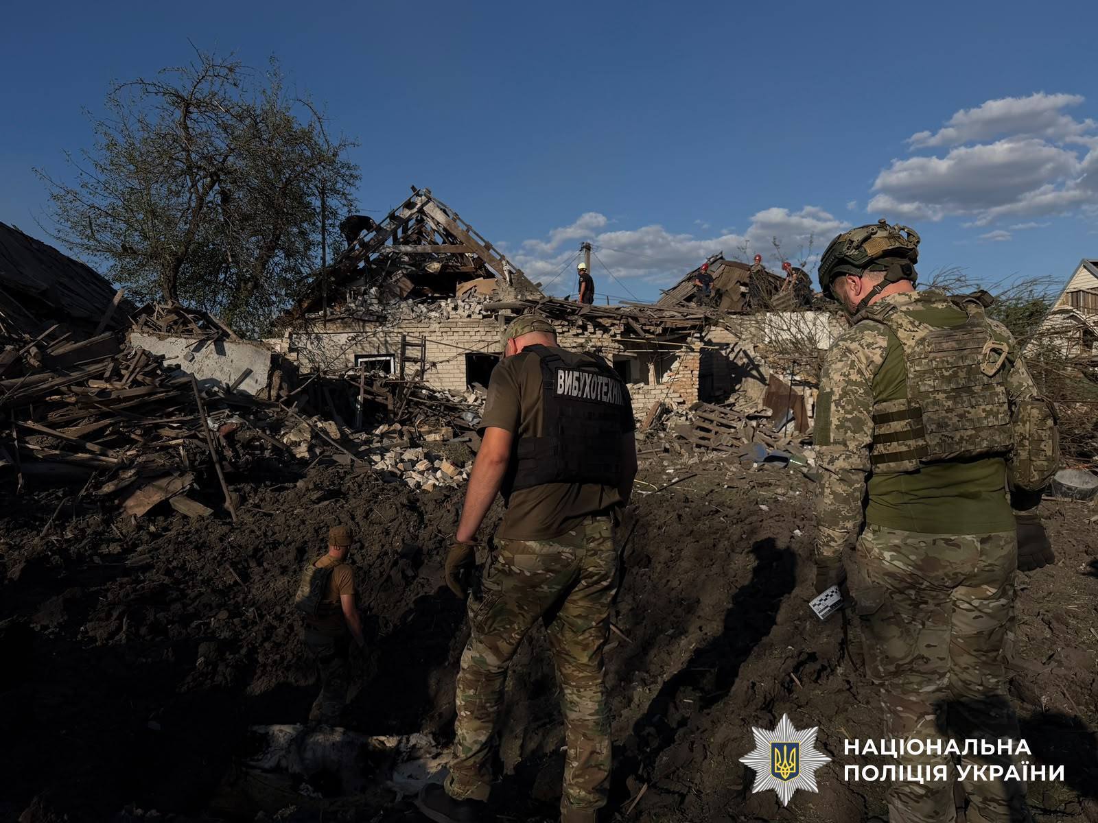 Россия массированно атаковала пять областей Украины: есть погибшие и десятки раненых, — Выговский