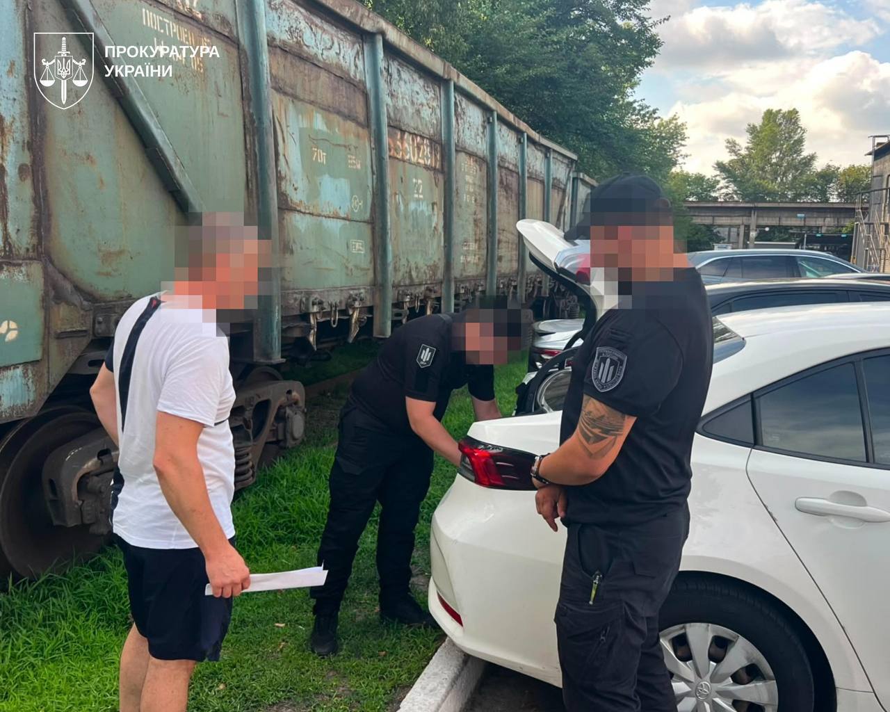 Фальшиві розлучення та ''зниклі'' матері: викрито схему отримання відстрочки через суд
