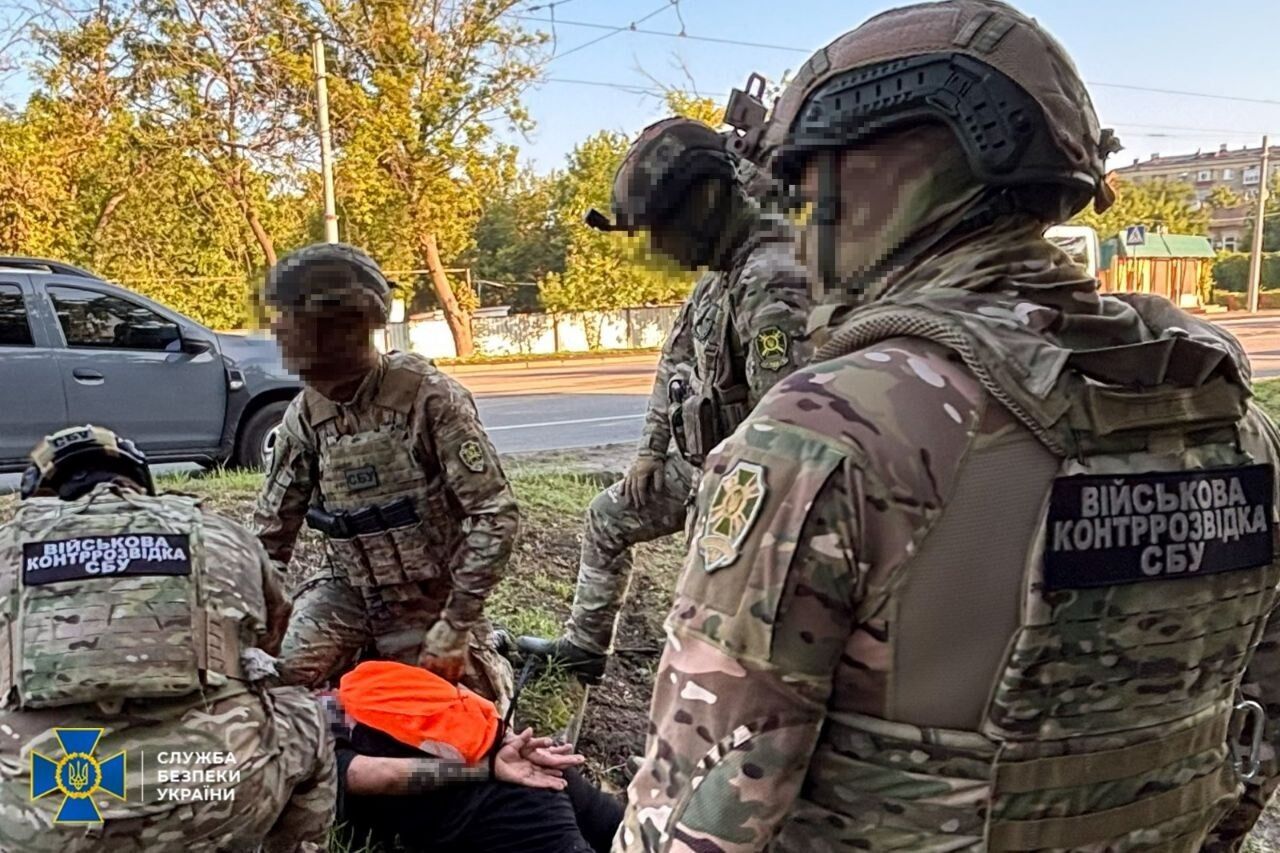 СБУ затримала агентів ФСБ, які планували вбити десятки українських військових на ''благодійній'' вечірці