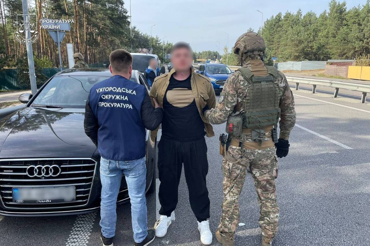 Обманул мать павшего военного на 6,6 млн грн: прокуратура не согласилась с приговором суда