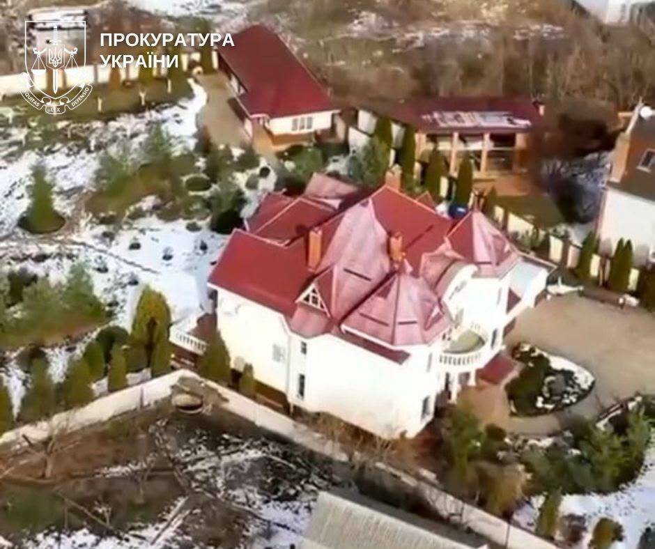 Захватил землю у Днепра и построил дом: экс-нардеп предстанет перед судом
