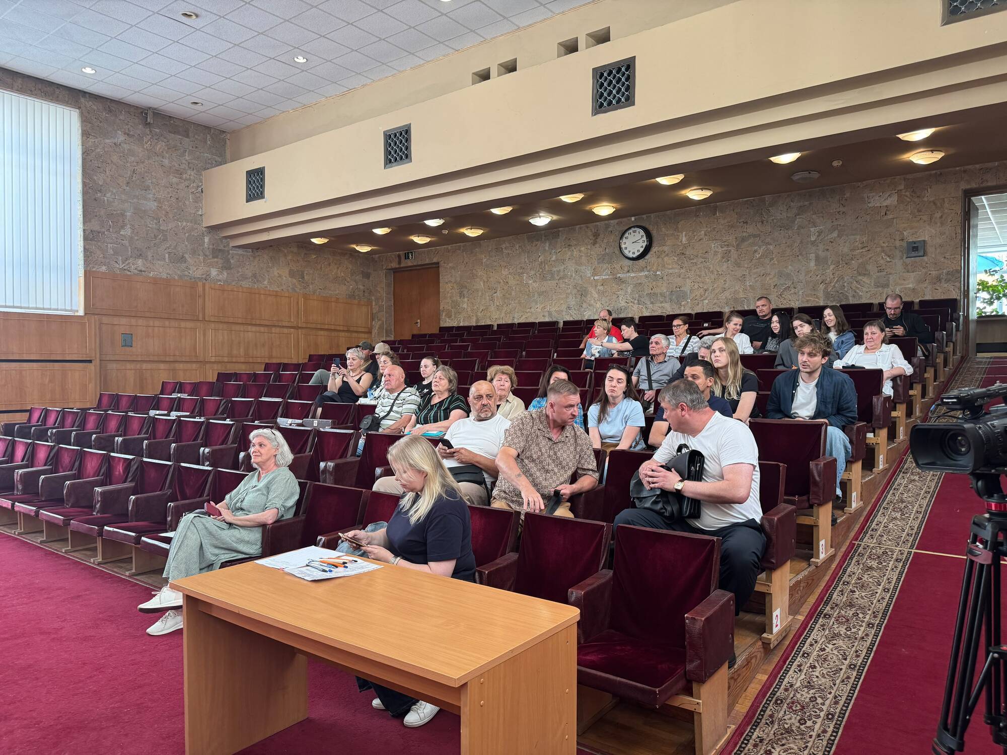 Скандал вокруг ОСМД на Дарнице: инициированное ''Бесом'' Беселией собрание не состоялось