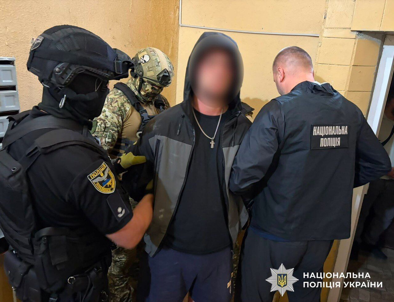 На проспекті Червоної Калини у Львові напали на поліцейських — зловмисника затримано