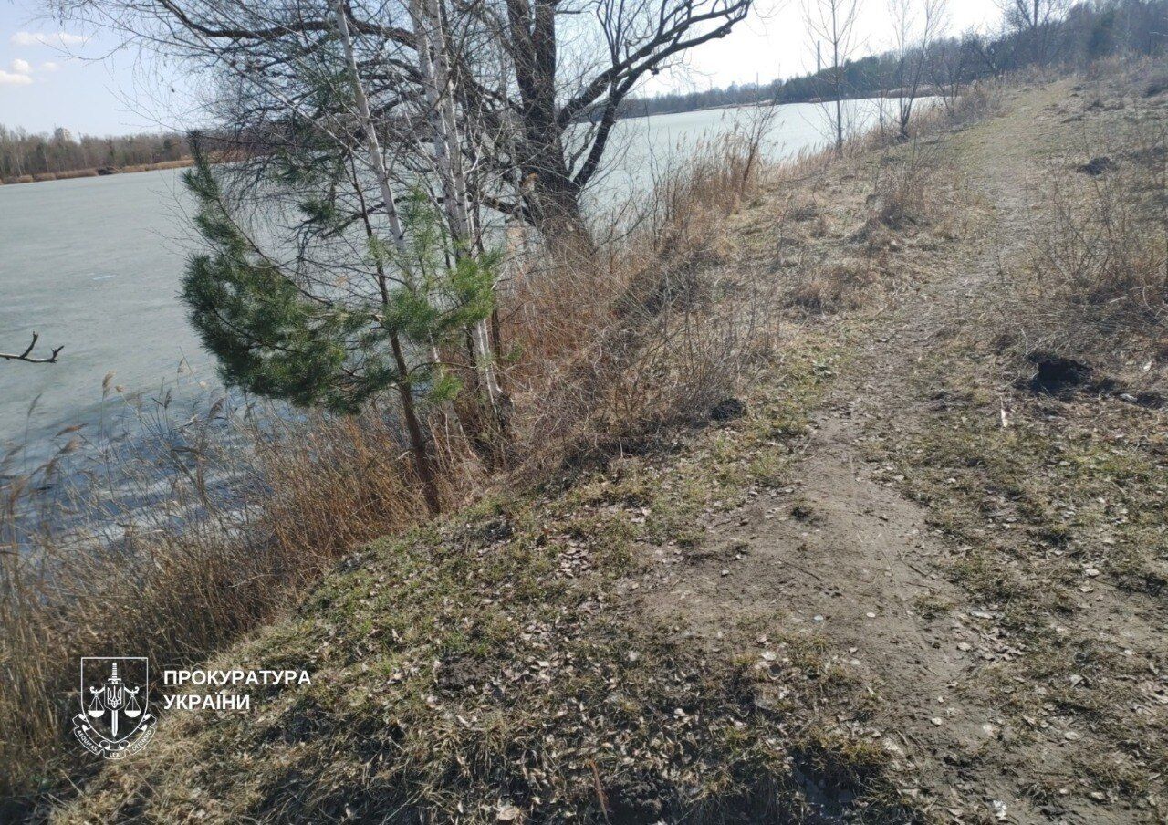 Прокуратура через суд хоче повернути Києву землю на березі озера Редькіно