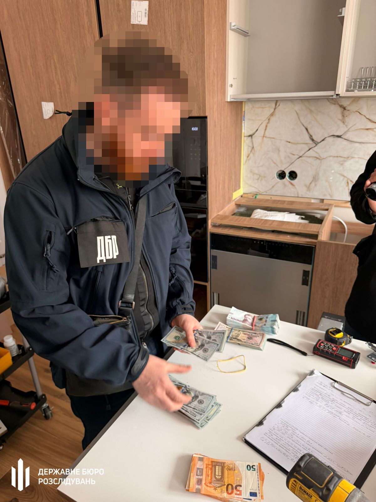 ''Данина'' 300 тисяч щомісяця: на Одещині керівники лісгоспів змушували підлеглих незаконно рубати дерева