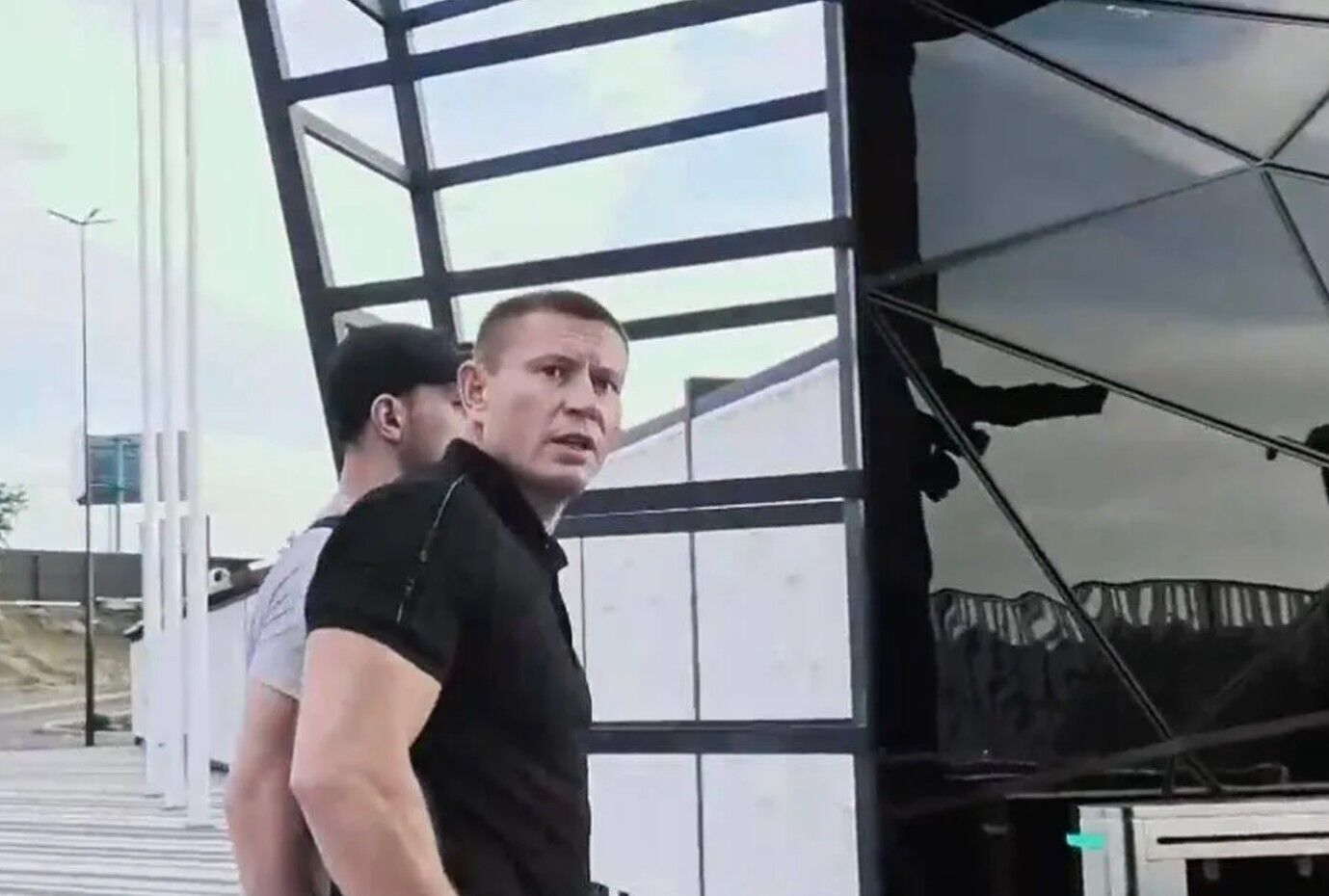 От ''завхоза полиции'' до бизнеса на Осещине: кто такой Иван Наумов и где он находится во время войны?