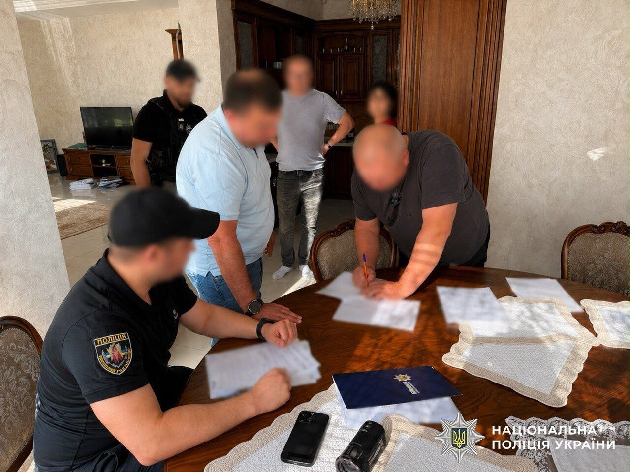 Группе депутатов Киевского облсовета полиция сообщила о подозрении в присвоении более 3 млн грн бюджетных выплат