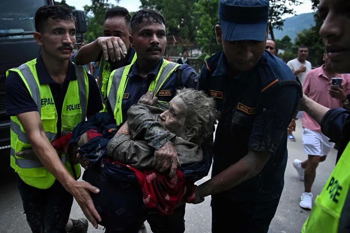 У Непалі через масштабну повінь загинули 626 людей, 64 українця зникли безвісти