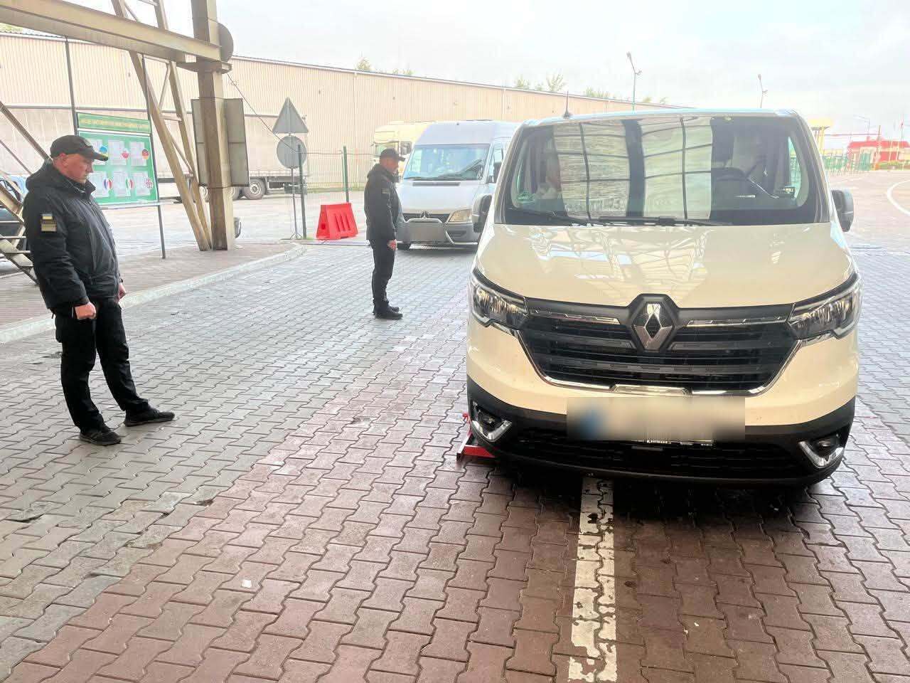 60-річний румун намагався в’їхати в Україну на викраденому авто