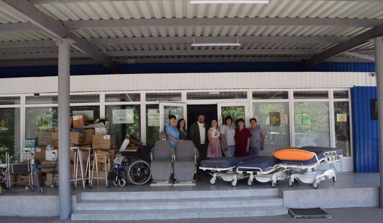 БФ ''Благородное дело'' с международными партнерами передали гуманитарную помощь в медучреждения Одесщины