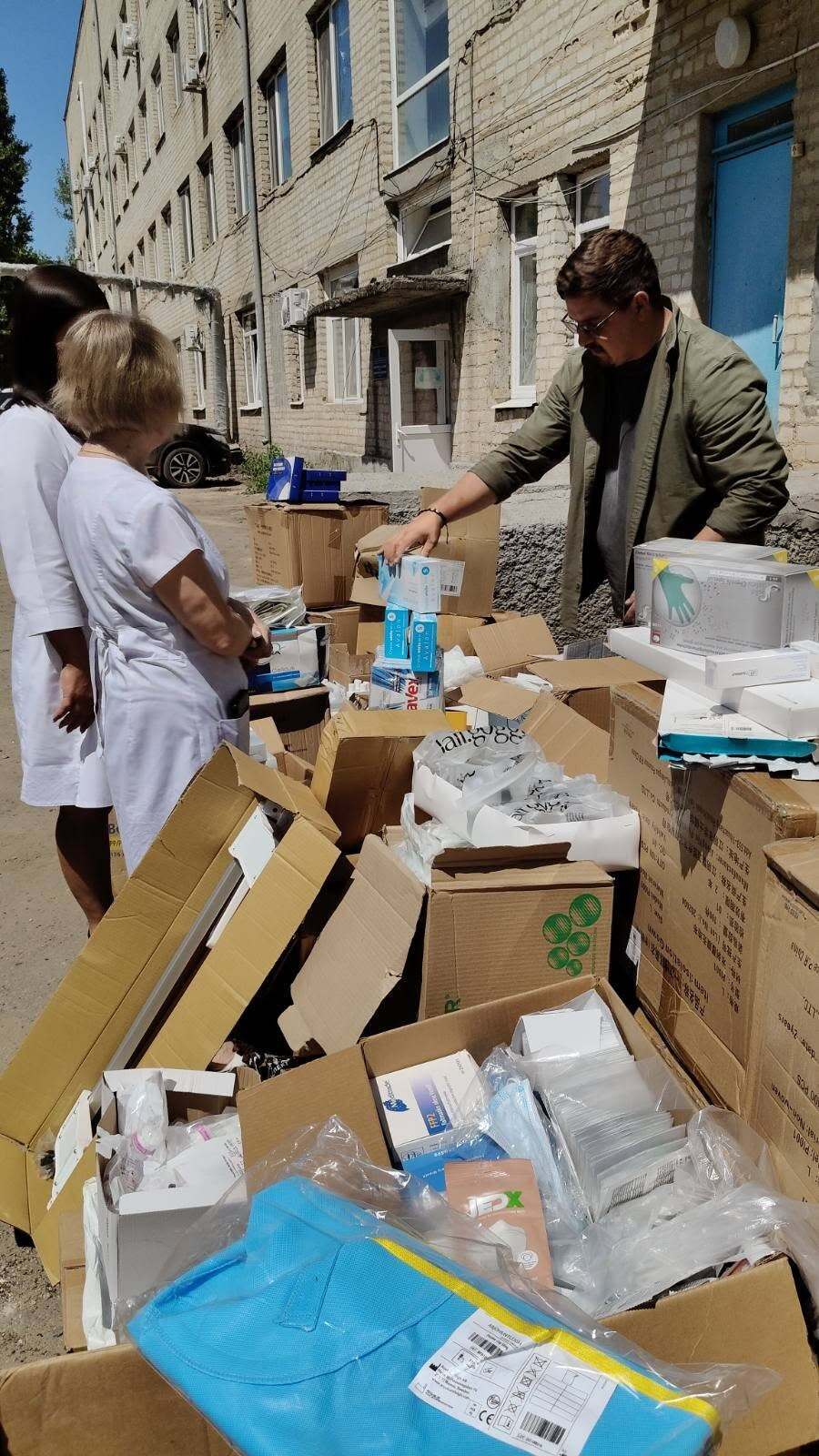 БФ ''Благородное дело'' с международными партнерами передали гуманитарную помощь в медучреждения Одесщины