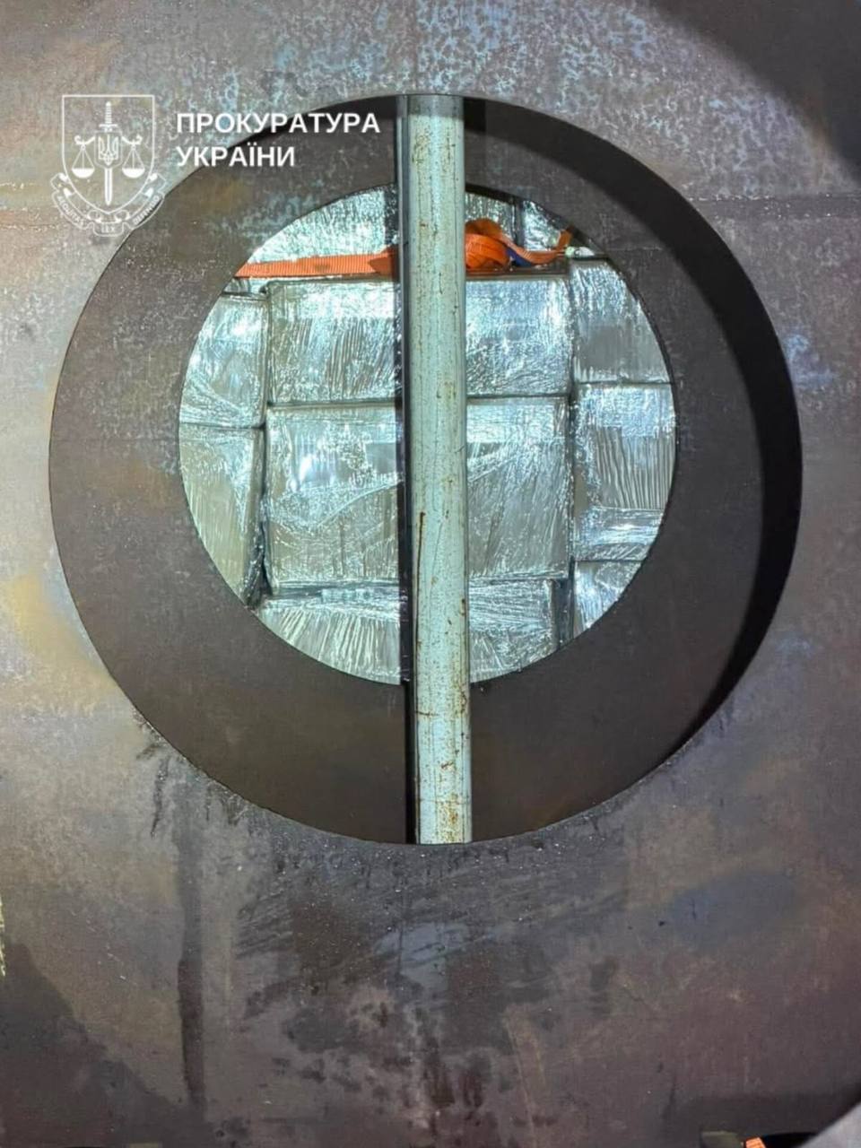 105 тысяч пачек сигарет в газовой цистерне: на границе с Молдовой разоблачили масштабную контрабанду