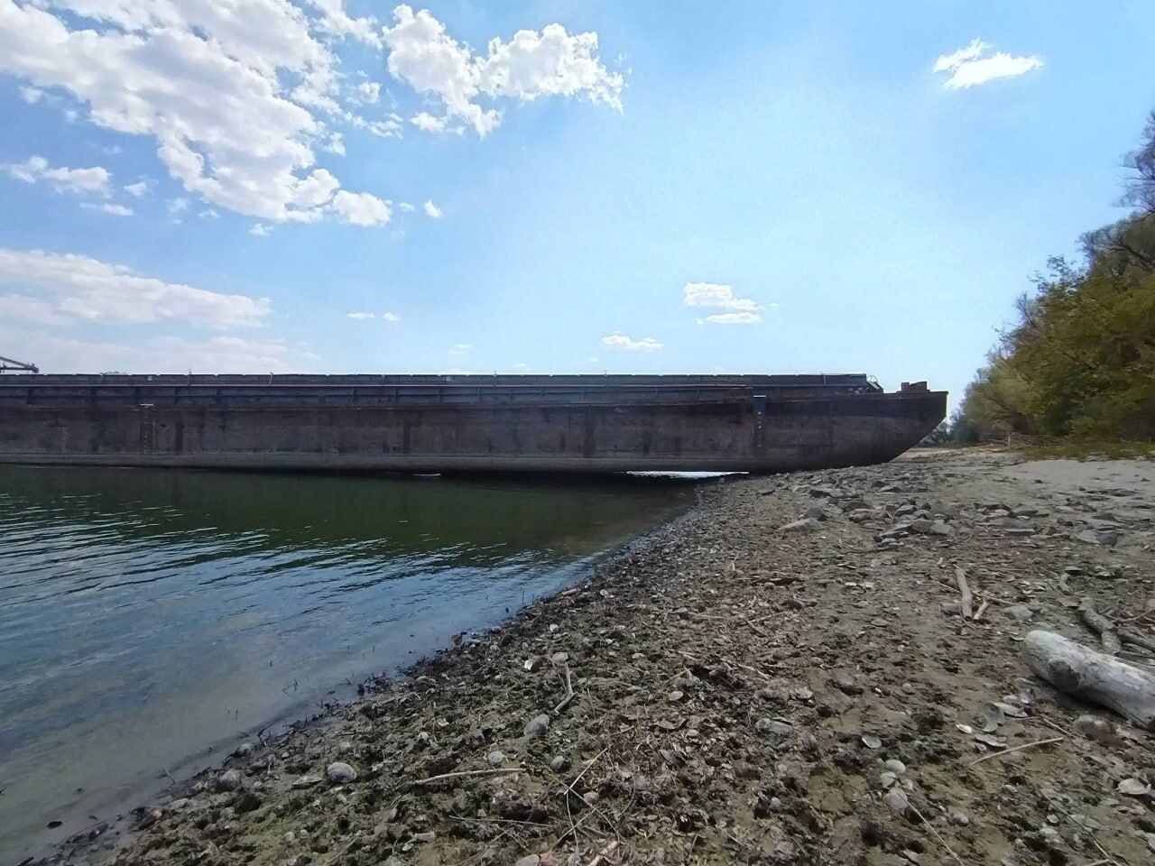 Посуха оголила на Дунаї нацистські кораблі з боєприпасами