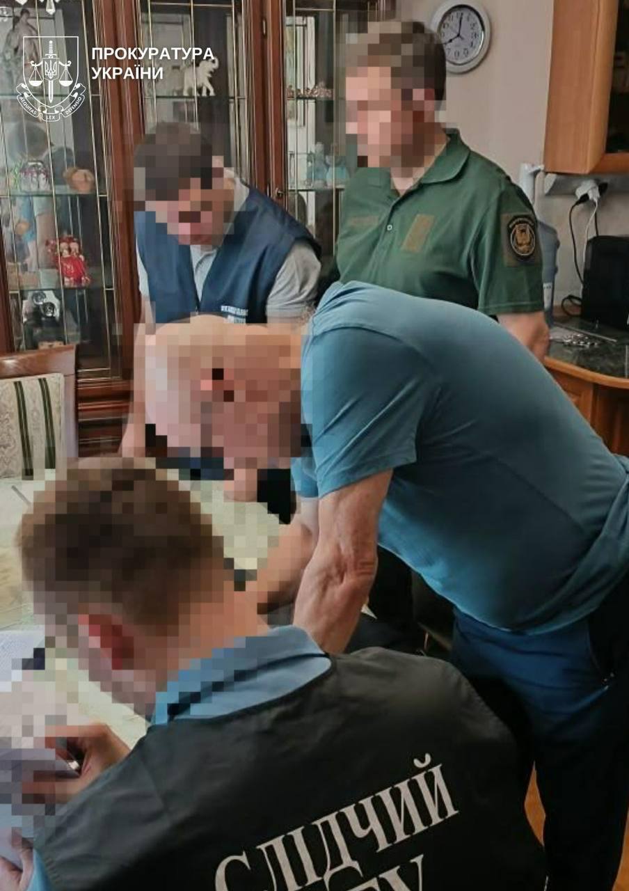 Тендер на 3,2 млн грн и ''откаты'': чиновников ОГА подозревают в завладении бюджетными средствами