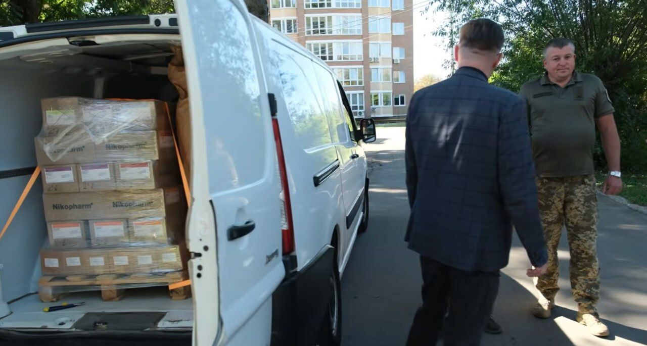 Поддержка военных и медиков: ''Фармасел'' передал очередную гуманитарную помощь Житомирскому госпиталю
