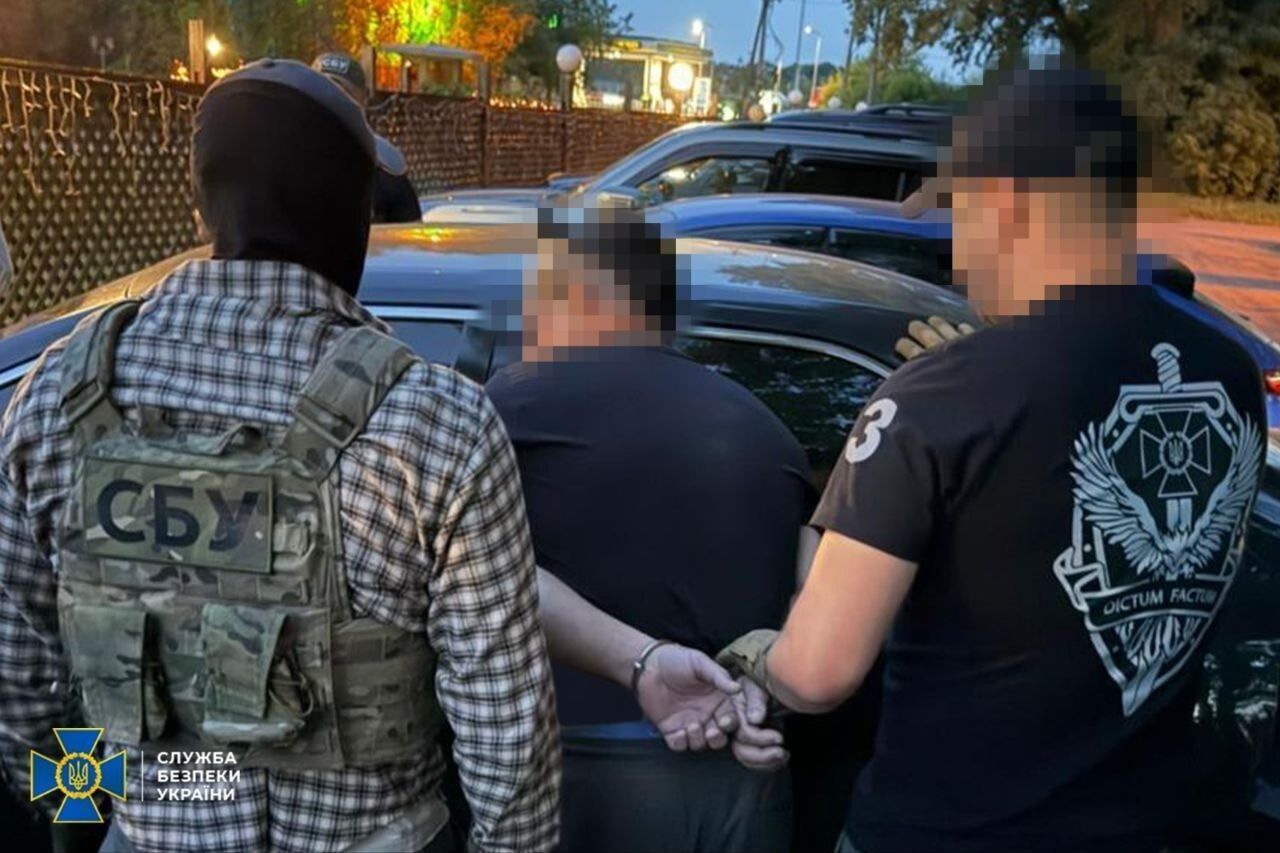 Хотіли підірвати ТЦК і будинки суддів: СБУ викрила ексзаступника голови ДСНС та його спільників