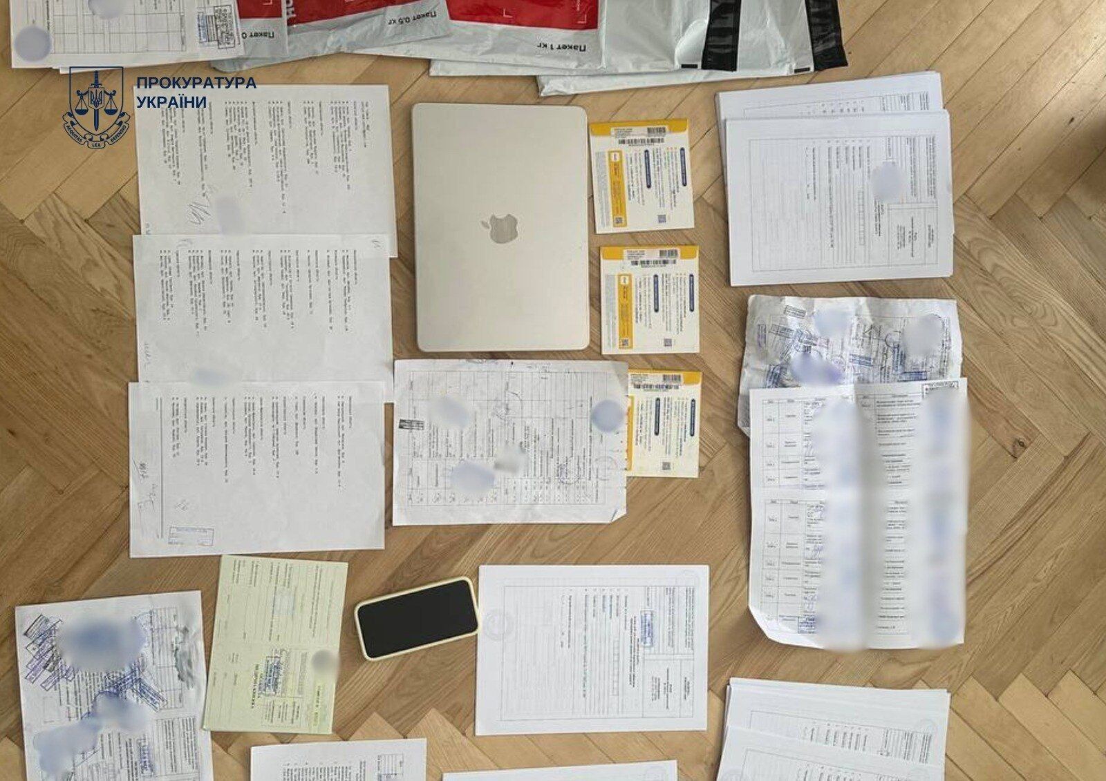 Фальшиві довідки та відстрочки від служби: у Києві підозри отримали шестеро чоловіків