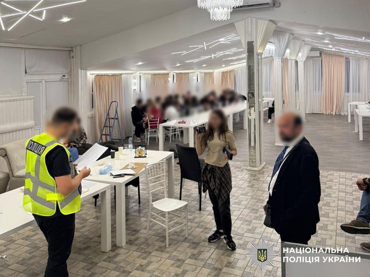 ''Банки'', госуслуги и сайты знакомств: в Винницкой области прекратили работу двух мошеннических колл-центров