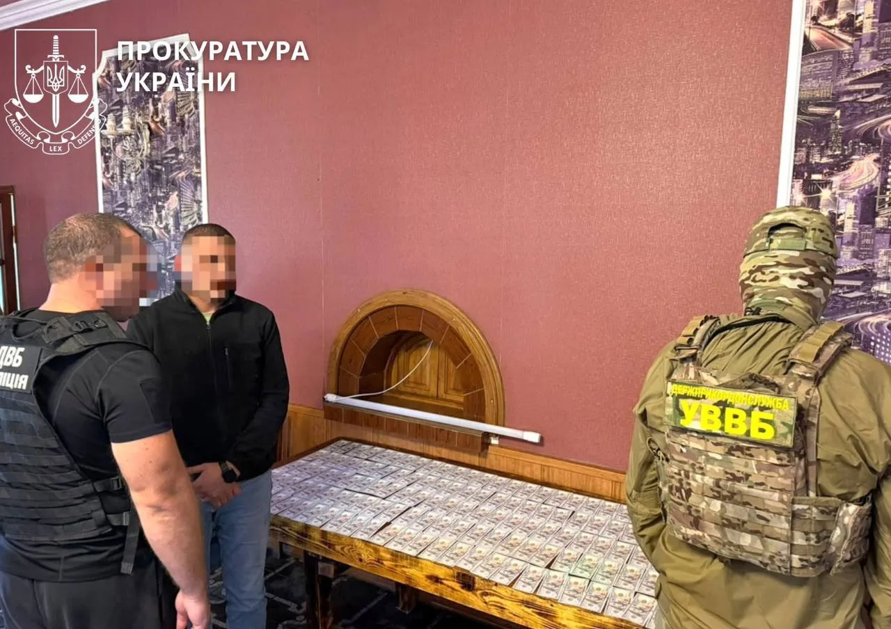 15 тысяч долларов за ''билет'' в Европу: военнослужащего ГНСУ задержали