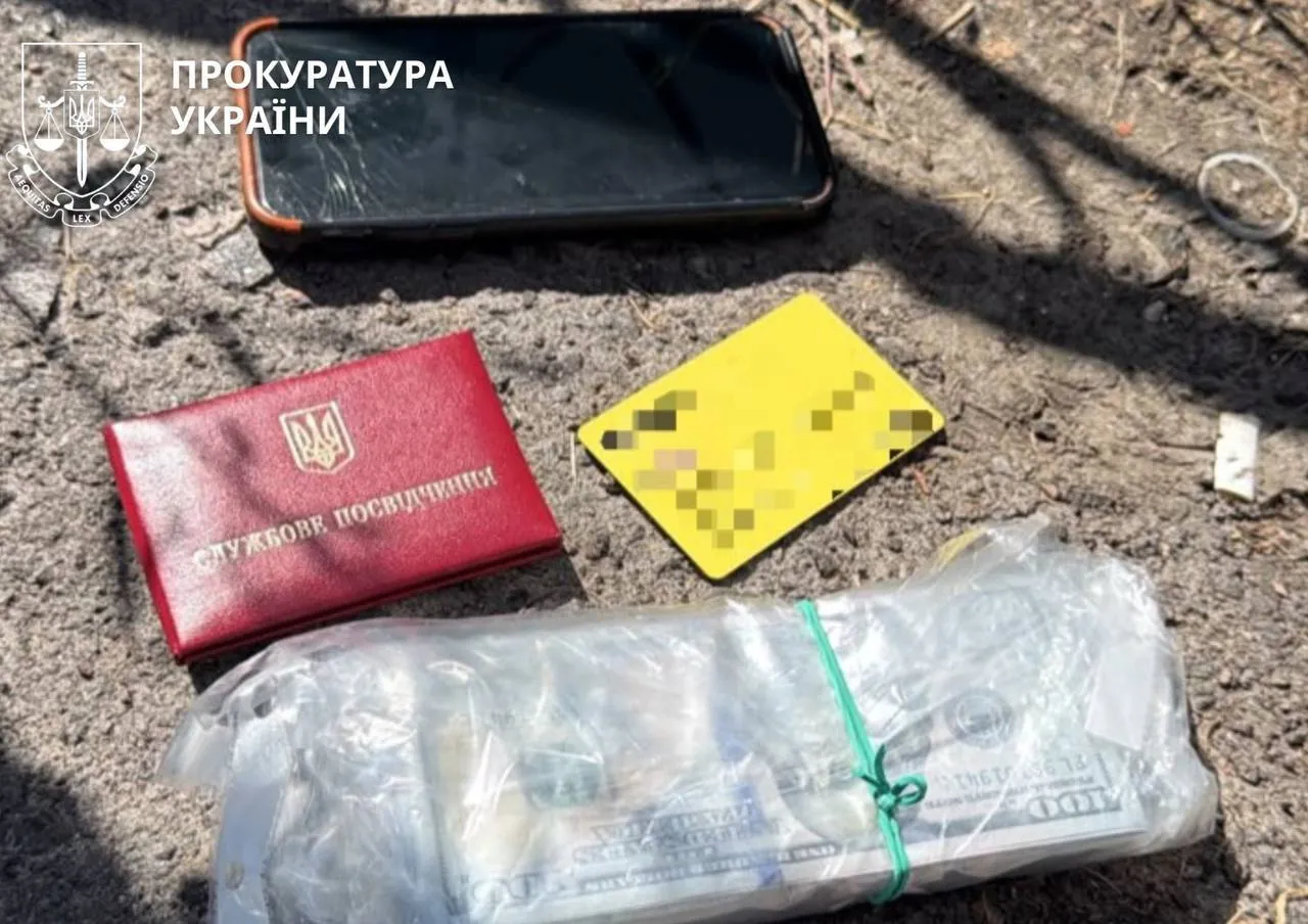 15 тысяч долларов за ''билет'' в Европу: военнослужащего ГНСУ задержали