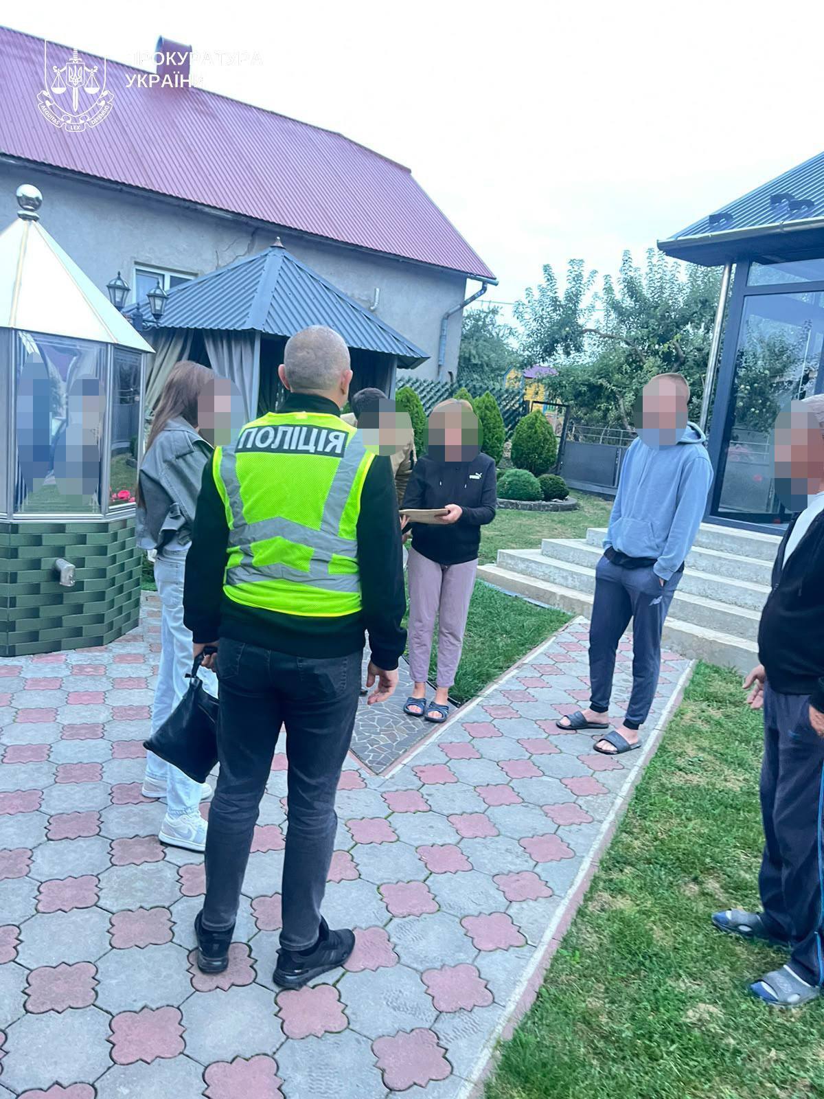 Підозри отримали всі: на Тернопільщині викрили цілу лікарську комісію на схемі з відстрочками
