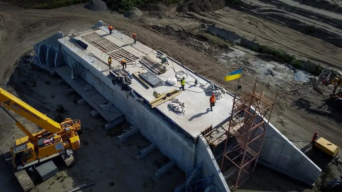 Фаворит ''Великого будівництва'' знову в грі: що відомо про ''Автомагістраль-Південь'' і найдорожчий проєкт України за 10 млрд?