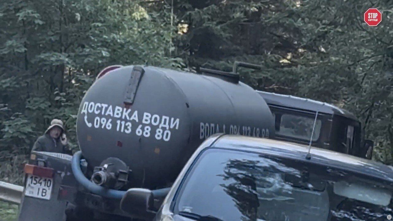 Джерело на мільйони: куди вивезли воду з Карпатського нацпарку  і до чого тут директор Гошовський?