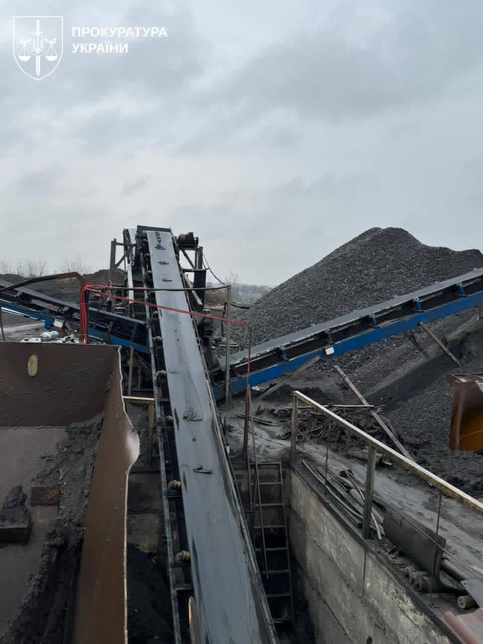  Незаконно видобув копалин на понад 102 млн грн: директору підприємства повідомили нову підозру