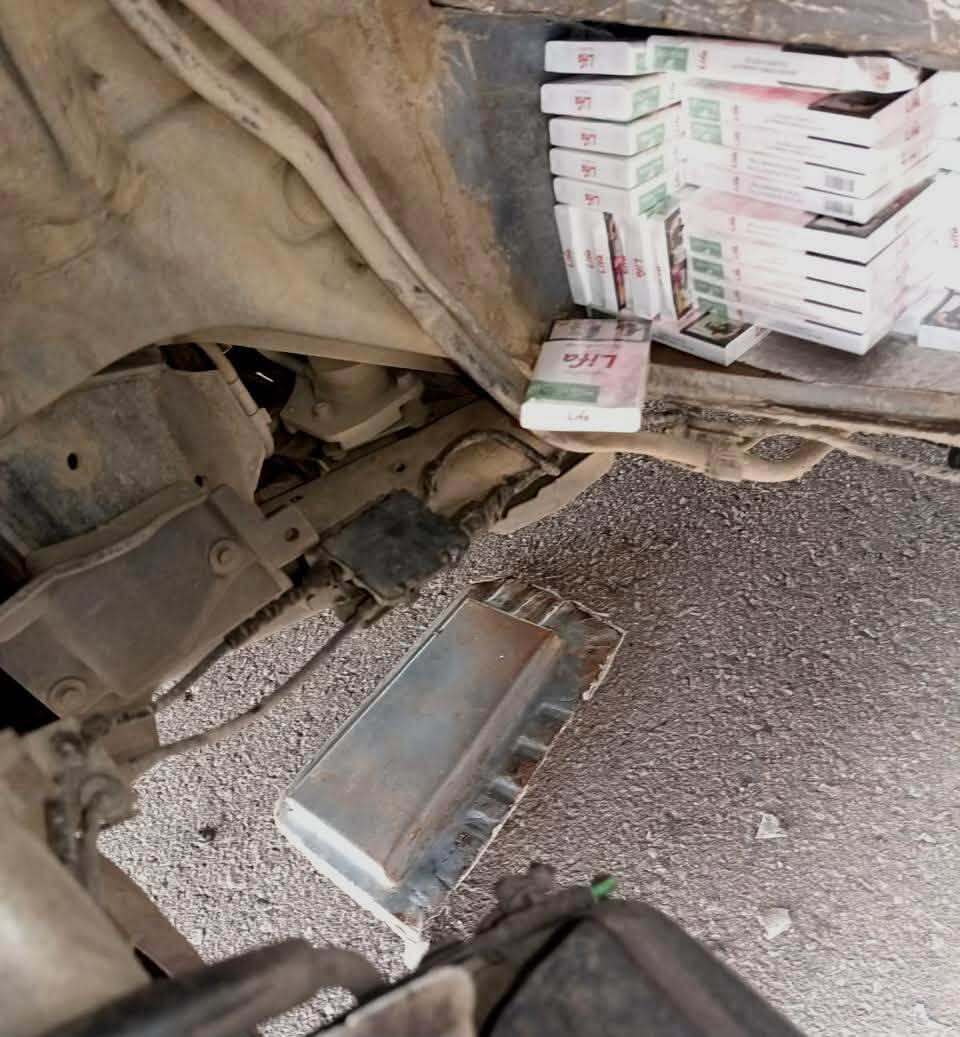 Амур вынюхал тайник: в Закарпатье таможенники нашли в BMW X6 более 1600 пачек сигарет