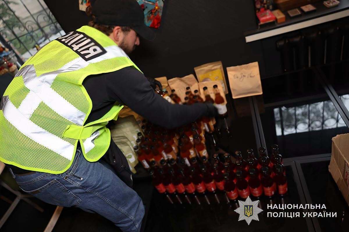Наркотики под видом CBD-продукции: в Тернопольской области разоблачили сеть со сбытом в шести областях
