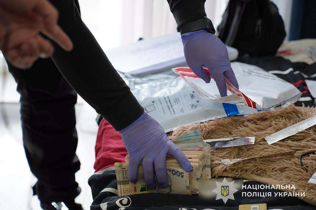 Наркотики под видом CBD-продукции: в Тернопольской области разоблачили сеть со сбытом в шести областях