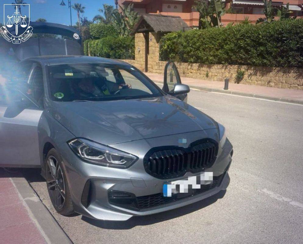 Угоняли Mercedes, BMW и Audi во Франции