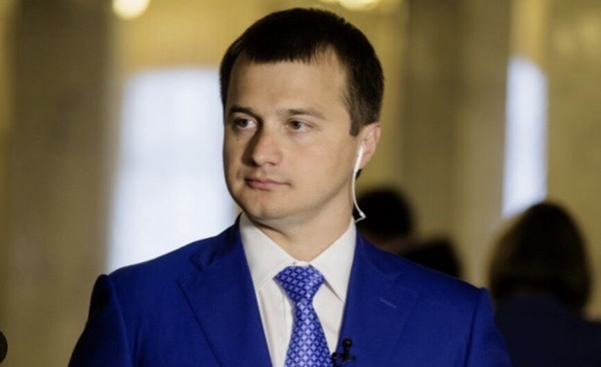 От главы РГА до производителя дронов: кто такой Иван Рудяк и для чего ему 49 автомобилей