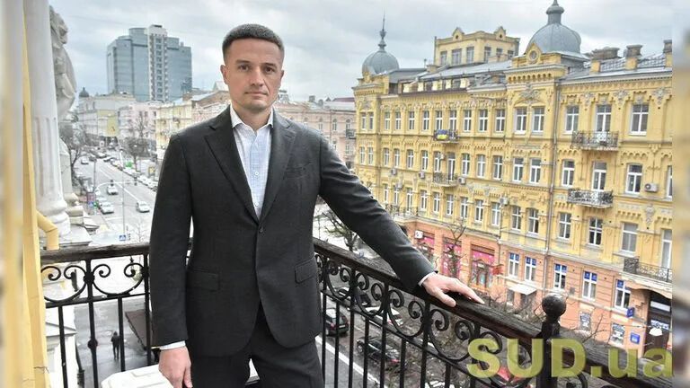 ''Мама, дай на машину'': судья из ''пленок'' НАБУ пользуется квартирой за миллионы и получил от матери почти 3 млн на авто