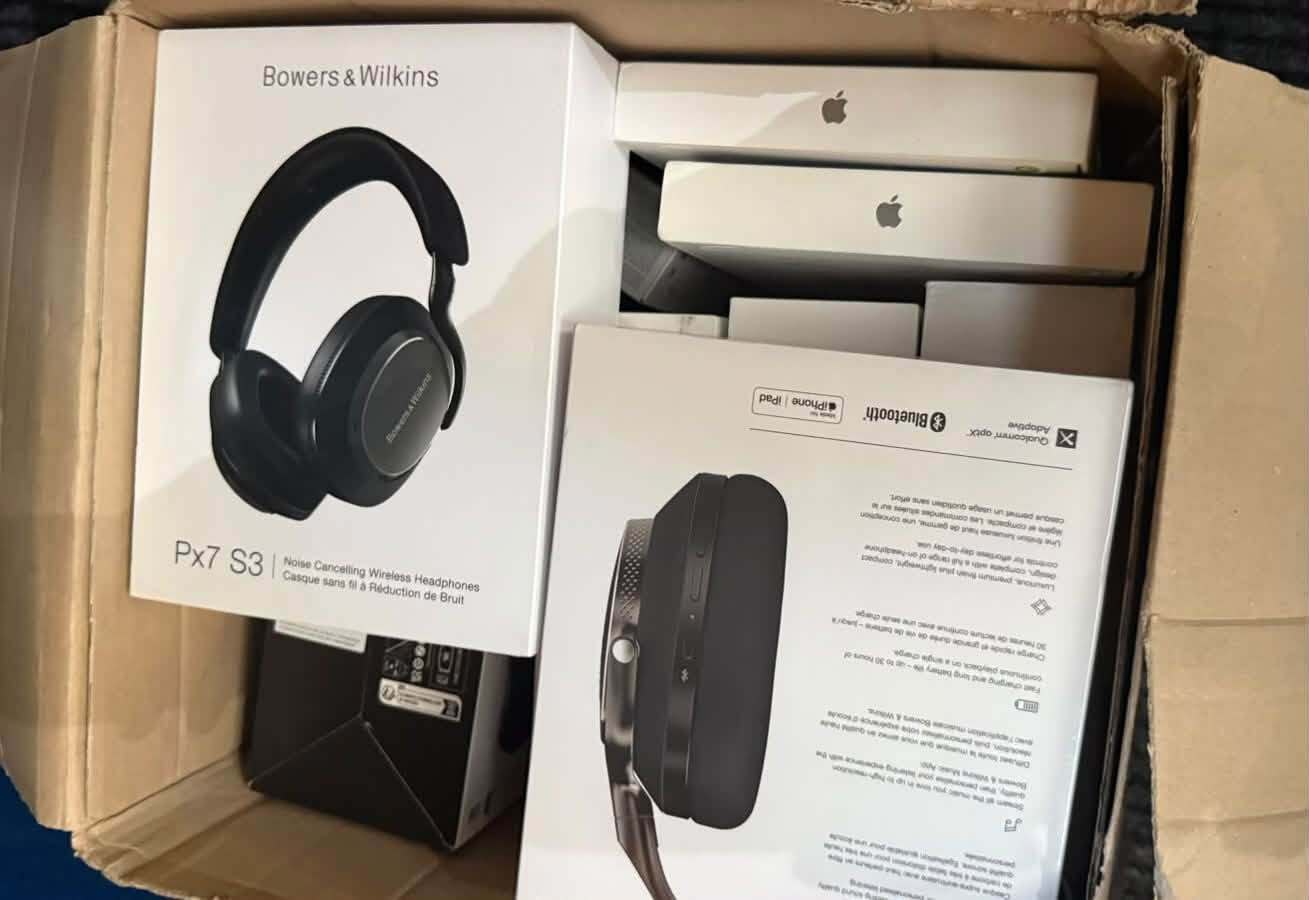 Apple, DJI, JBL и POCO на 1,2 млн. грн.