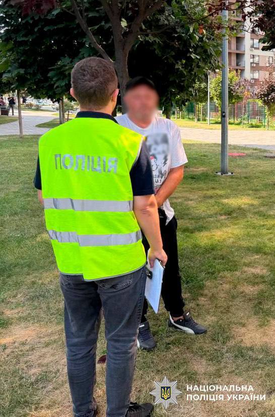 ''Введение'' за $1500 или мобилизация: в Киеве задержали двух мужчин, обещавших фиктивное зачисление в вуз
