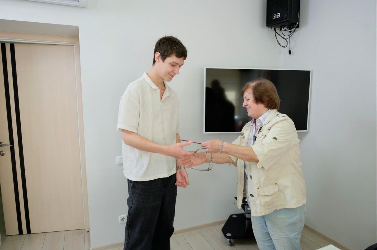  У спілці журналістів — поповнення: у медіацентрі ''Стоп корупції'' відбулося вручення посвідчень й відзнак від НСЖУ
