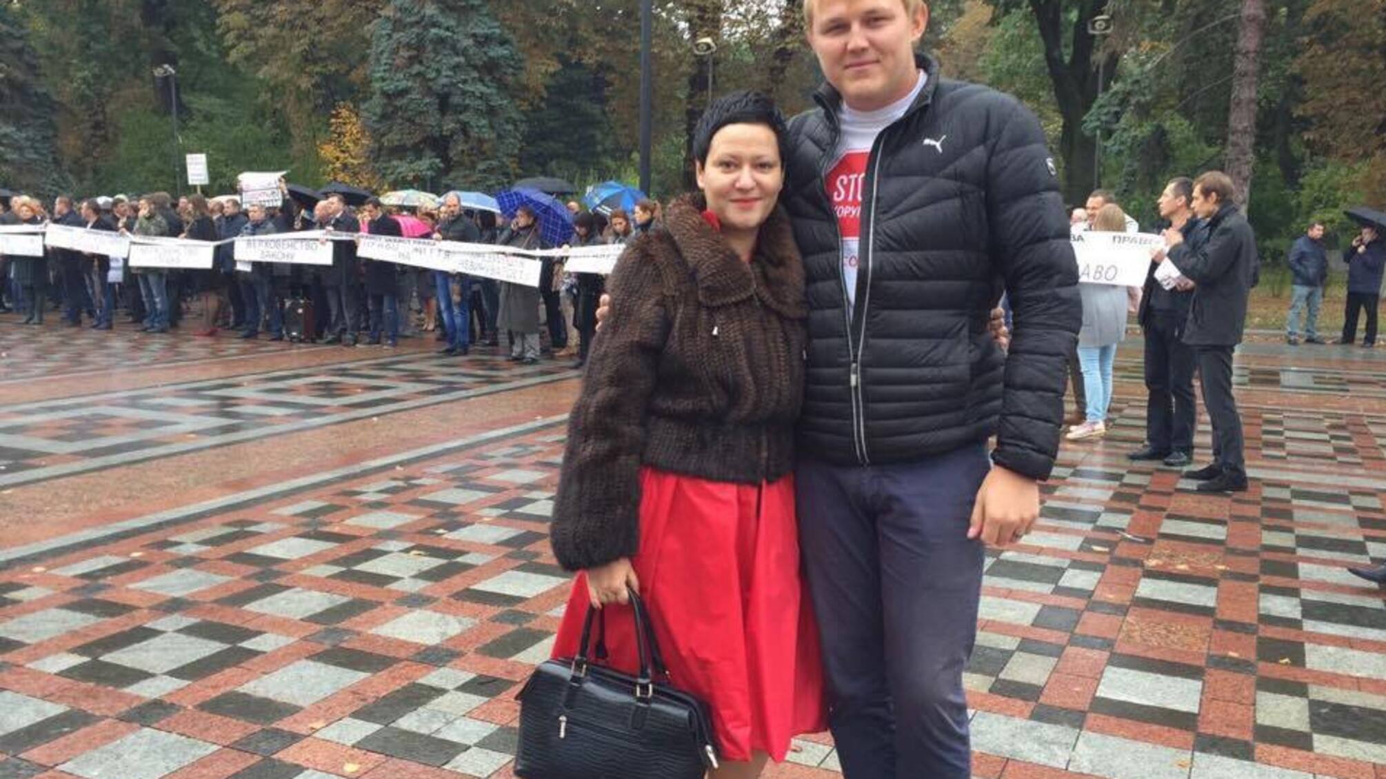 У столиці адвокати вимагали в парламентарів захистити їхні конституційні права